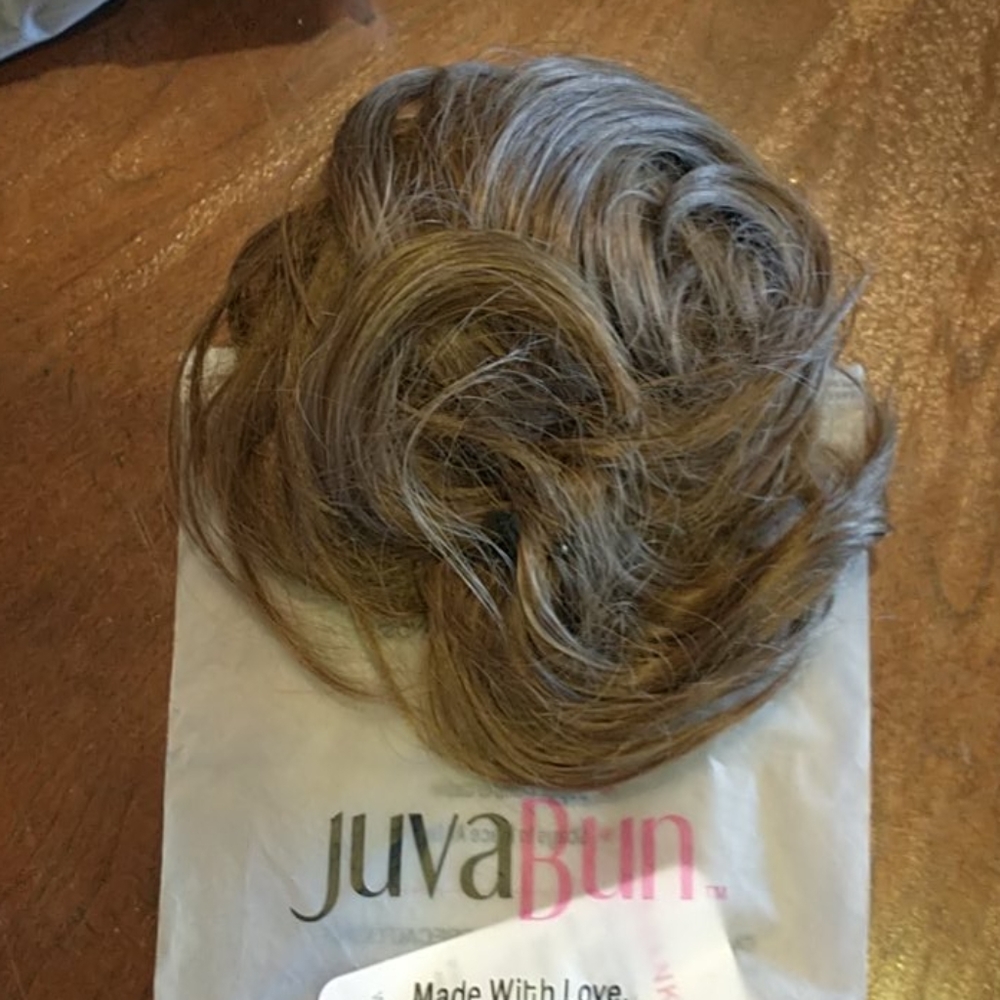 Light brown juva bun